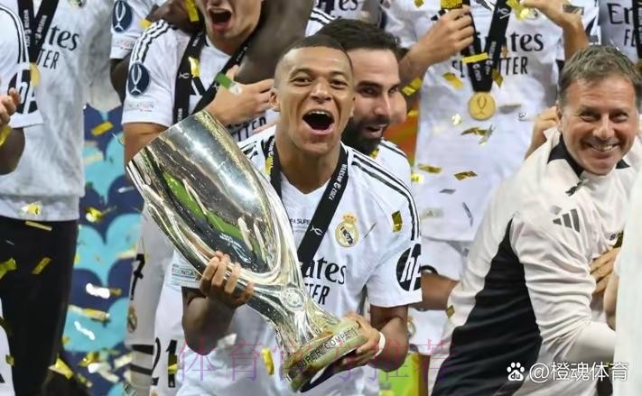 西媒：姆巴佩一周前给皇马一线队所有人送音响